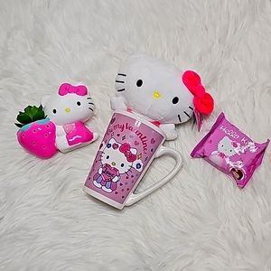 NWT Sanrio Hello Kitty Plush in Mug Set
